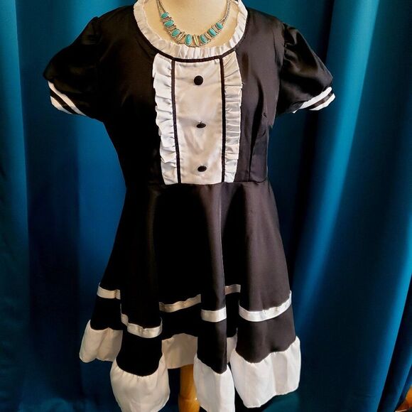 Not so naughty Maid’s costume - Picture 1 of 5